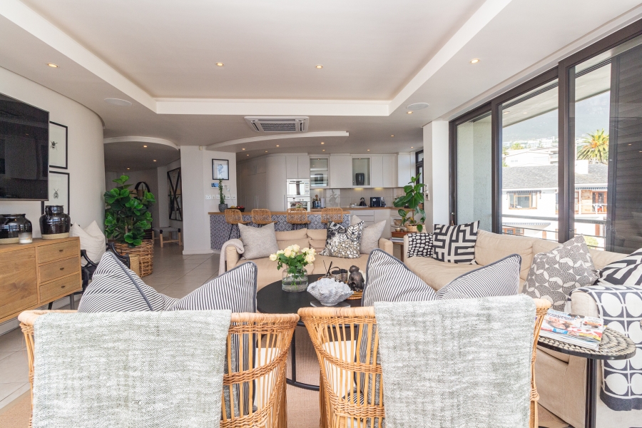 To Let 4 Bedroom Property for Rent in Camps Bay Western Cape